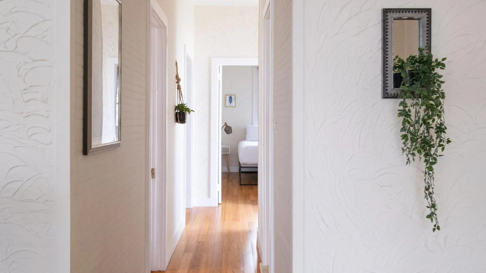 Breezy Beach Apt, Steps To The Sand! Full Ac Too - 18 Up San Juan Apartment