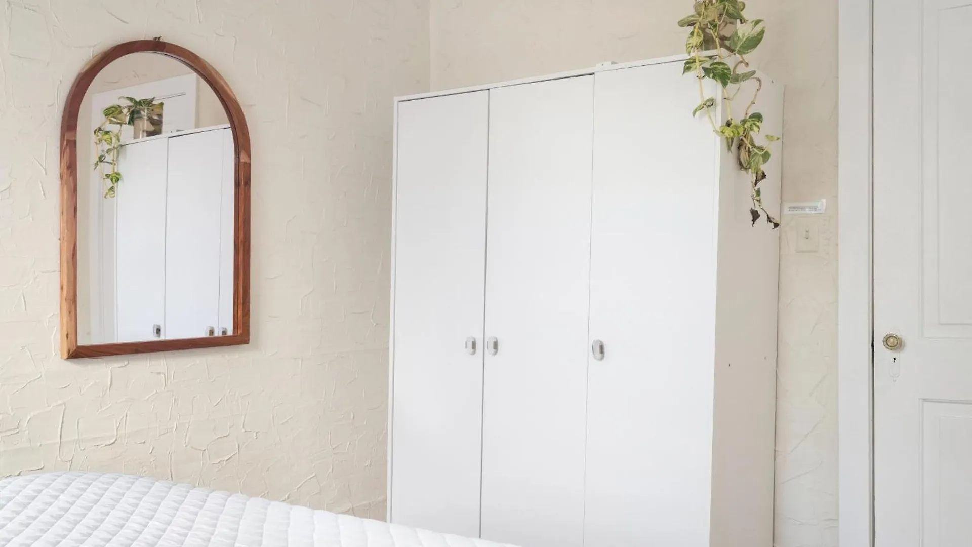 Breezy Beach Apt, Steps To The Sand! Full Ac Too - 18 Up San Juan